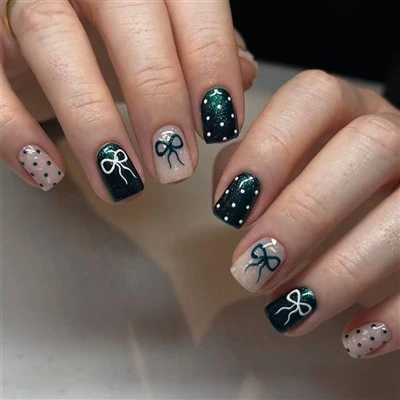 Christmas Press On Nails